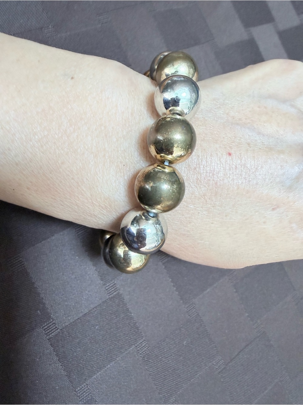 Vintage Chunky Two-Tone Silver & Gold
Ball Bead Stretch Bracelet